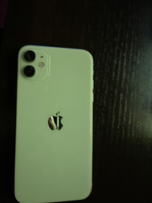 Srochno sotiladi iphone 11
