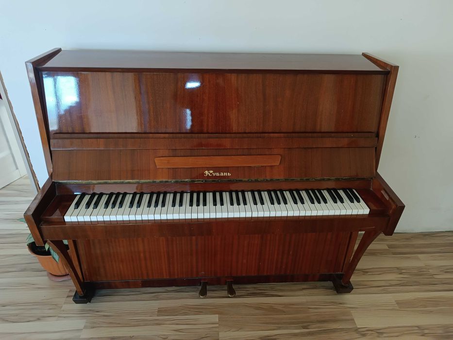 Пианино сатылады