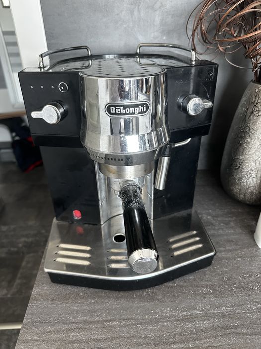 Еспресо машина Delonghi EC820 15bar