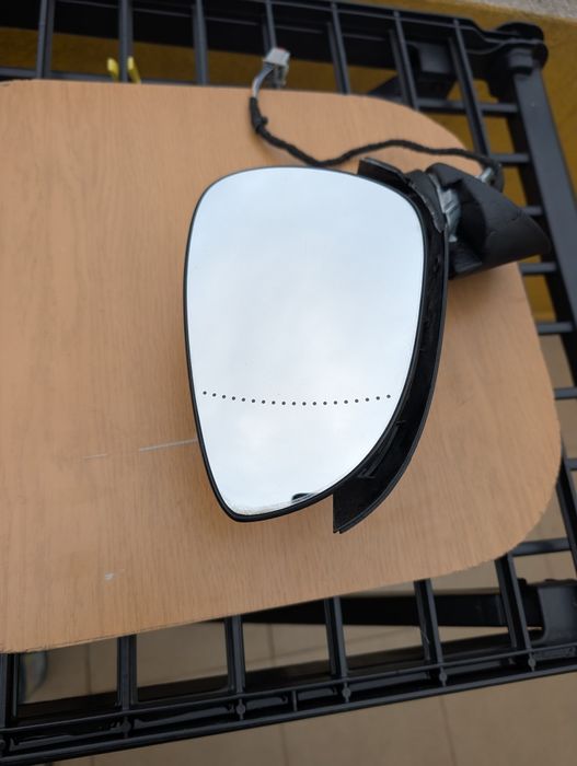 Дясно огледало на Фиеста