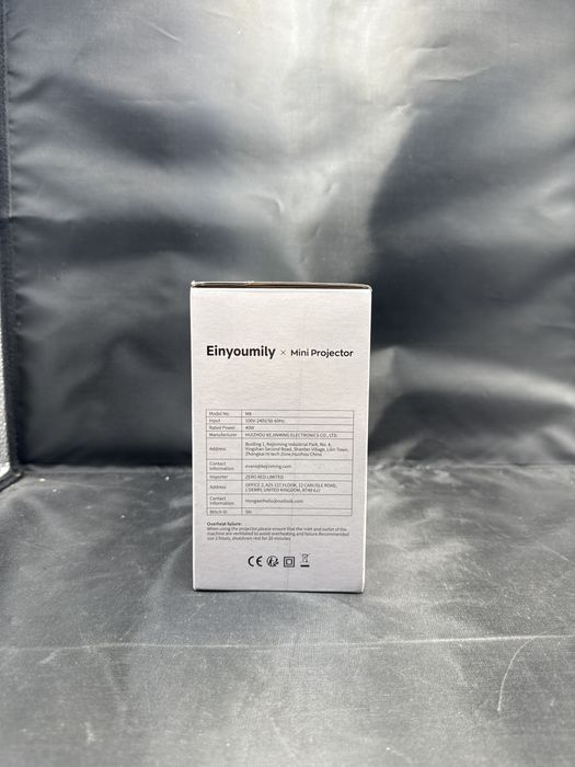 Einyoumily M8 Mini Proiector