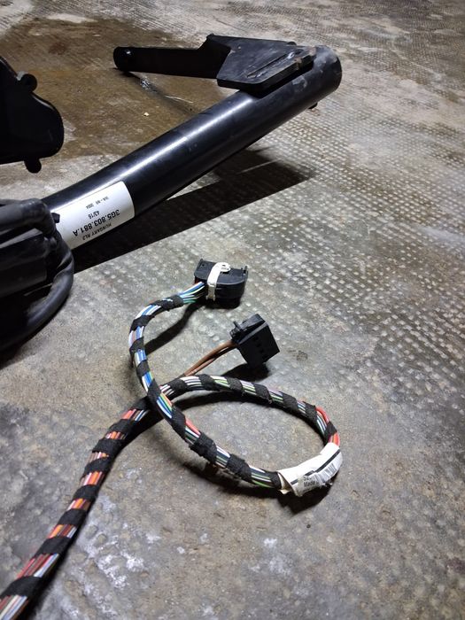 Vând carlig electric passat b8