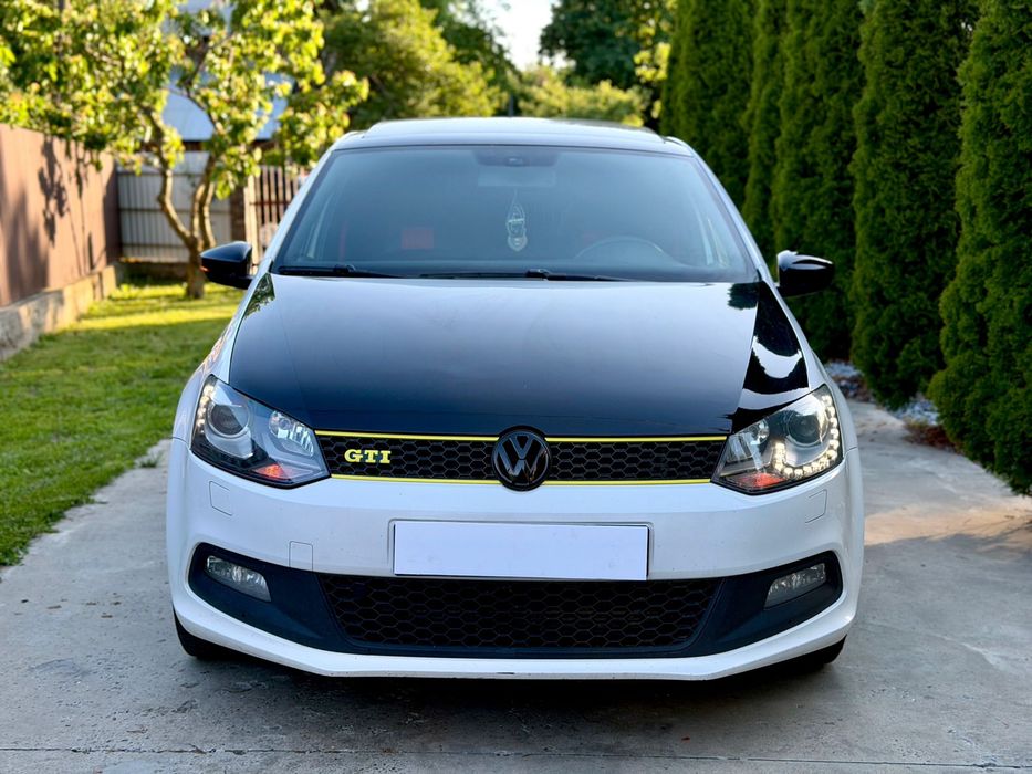VOLKSWAGEN Polo 2011 — imagine 3