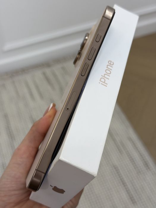 Продам Iphone 16 Pro max 512 gb