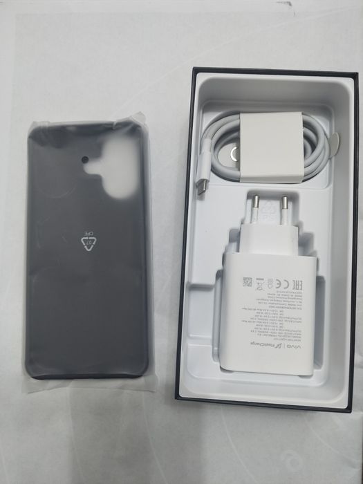 VIVO 60 LITE  новый  в идеальном состоянии