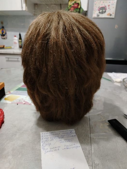 Парик женский...