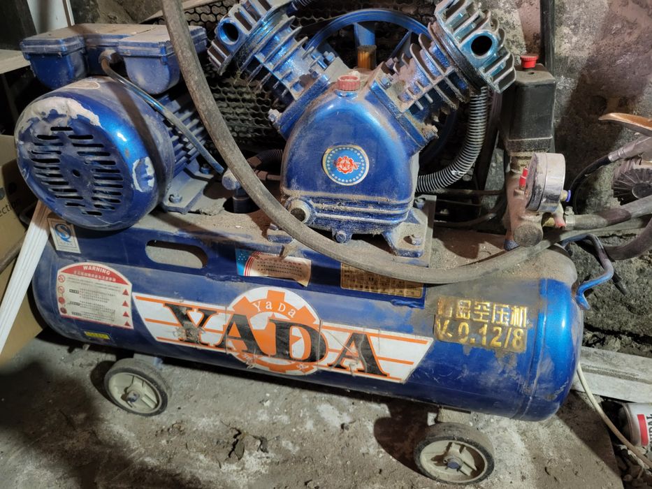 Продам компрессор