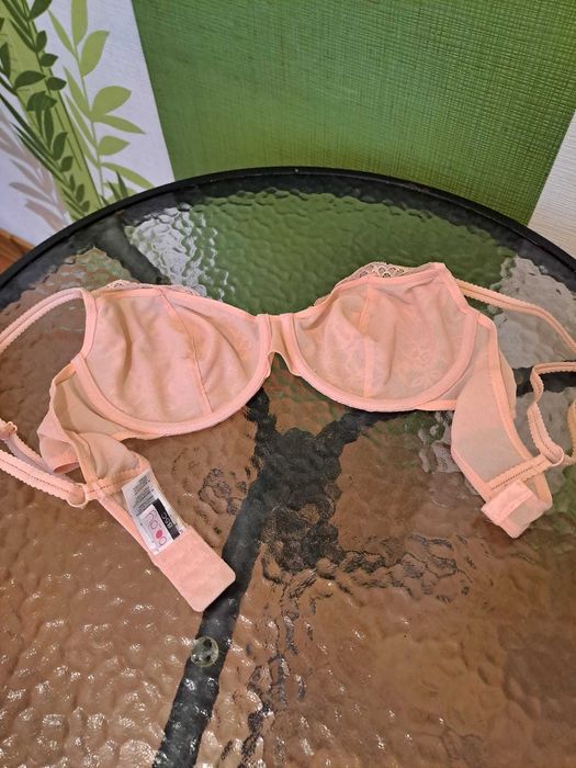 Sutien fără burete 85C NKD, material Poliester, Elastan, Caisă