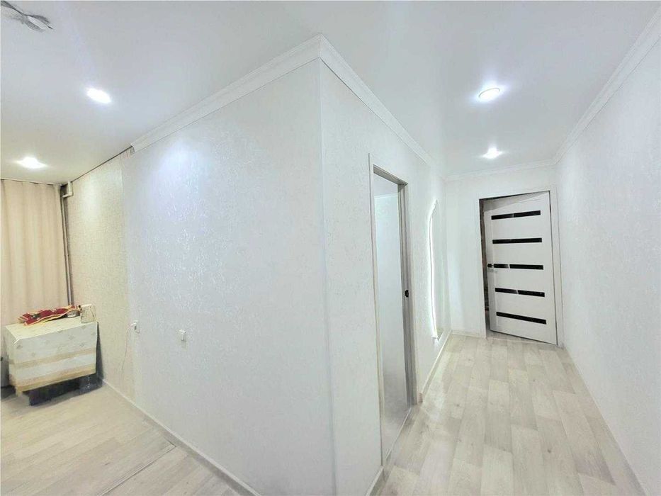 а Продам 3 комнатную Свечка 6 микрорайон