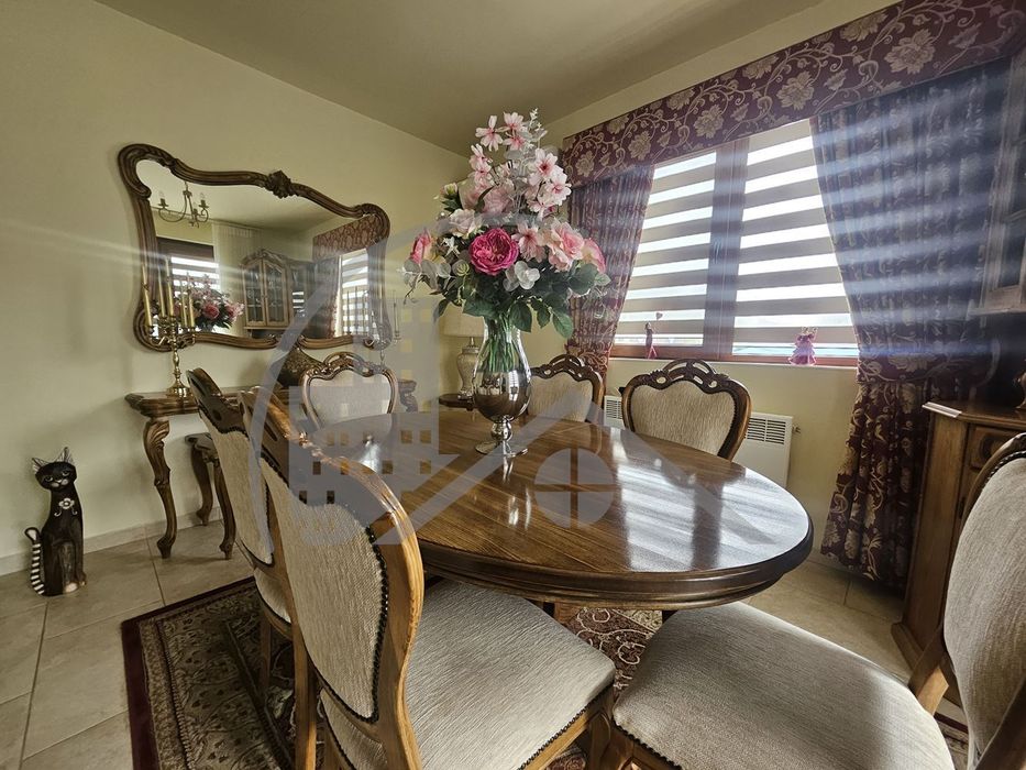 Прекрасен дом на 20 минути от морето