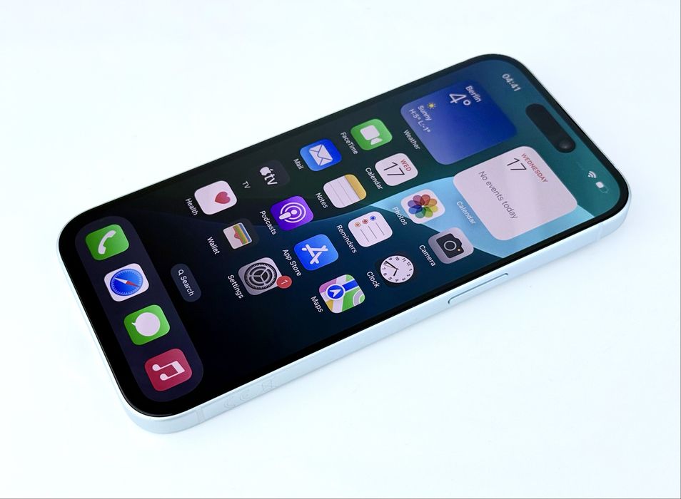 Apple iPhone 15 128GB Black / Blue Перфектен! Гаранция!