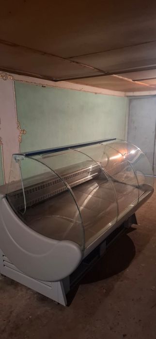 Холодильник витринный