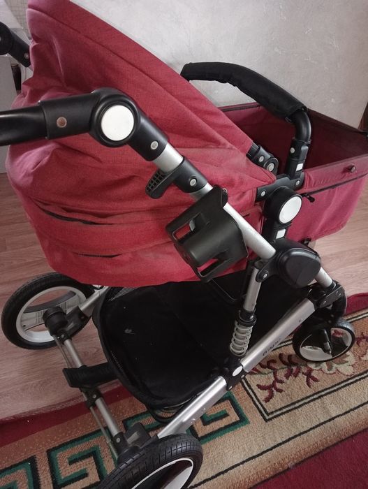 Новый коляска очень хорошом качестве