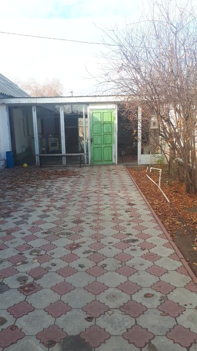 Продается дом с центральным отоплением.