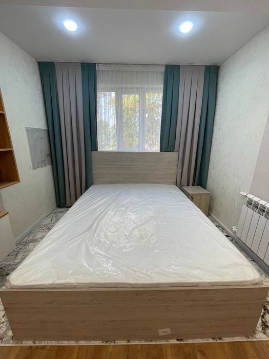 Чиланзар -1.  1комнатная кирпич.  С ремонтом