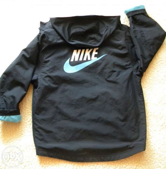 Hanorac impermeabil Nike, Talia 7/8 ani