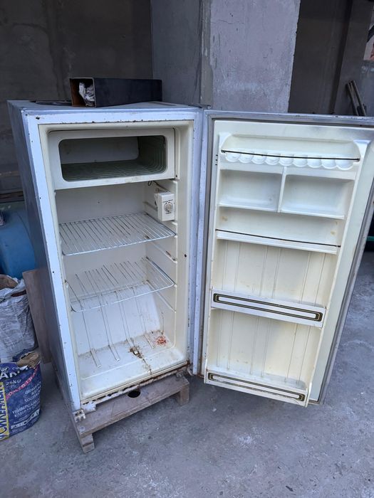 Рабочий холодильник