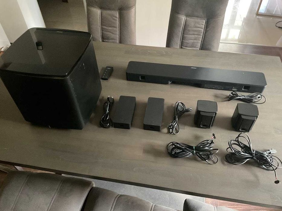 Bose Soundbar 300 . Bass Module 300 , Surround Speakers
