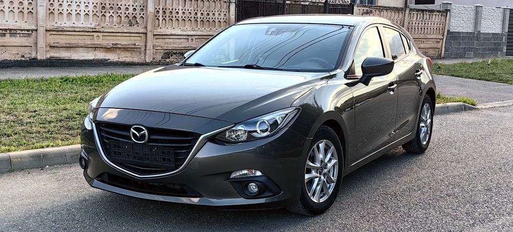 Mazda 3 * Benzina 2.0 * 120cp * Navi * Senzori