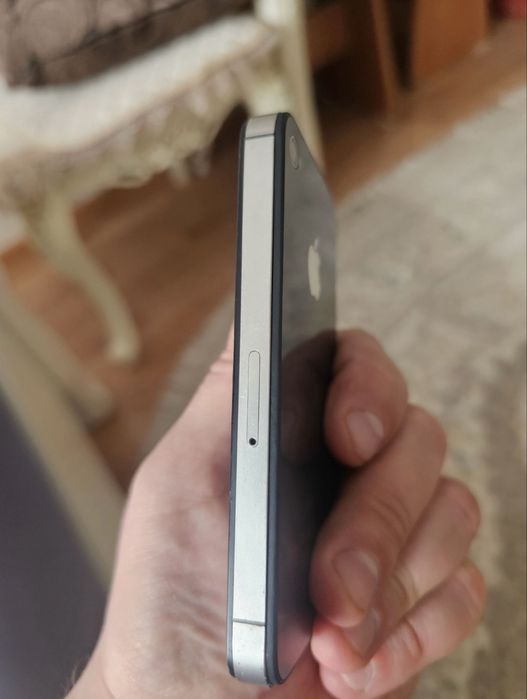 iPhone 4 в отличном состоянии