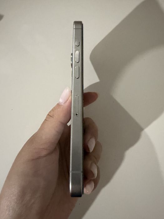 Продам IPhone 15 Pro, 128GB