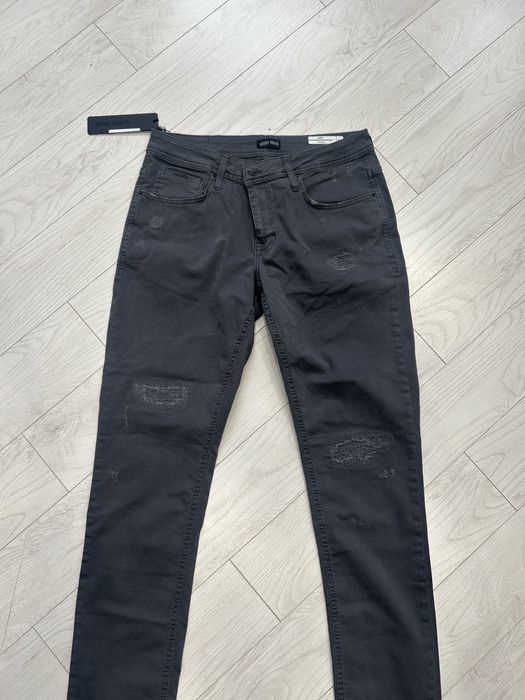 Продам новые джинсы Antony Morato