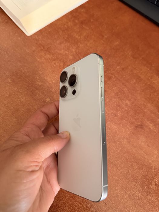 iPhone 15 Pro 128 GB Natural Titanium