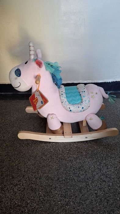 Люлеещ се плюшен еднорог  Rodeo Rocker