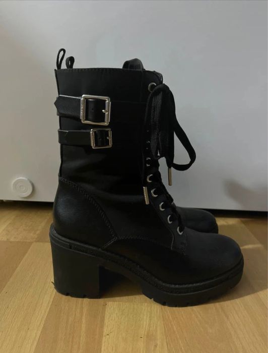 Ghete cu toc negre dama