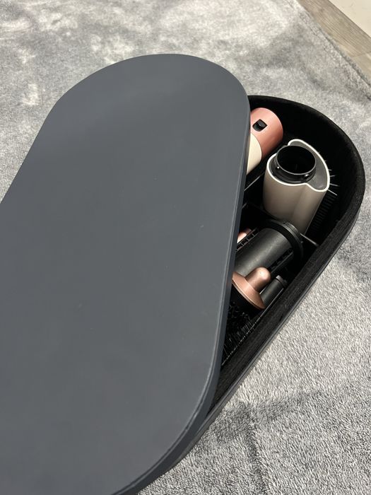 Продам фен стайлер DYSON