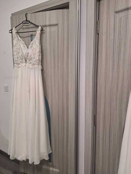 Vand rochie mireasa
