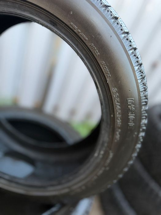 Bridgestone 235/45/18