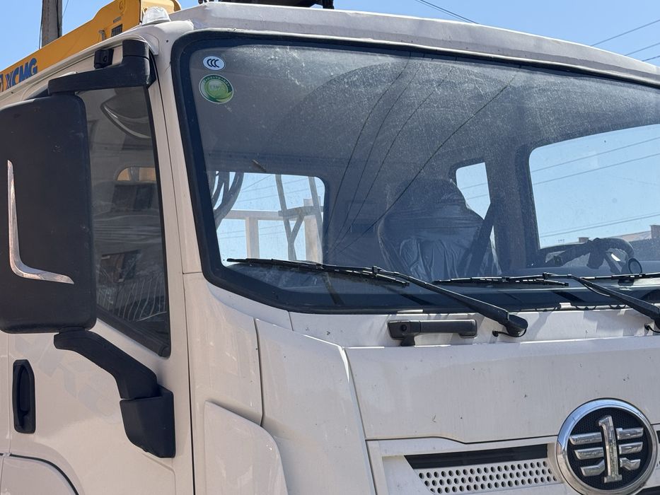 Услуги манипулятора и автовышки.