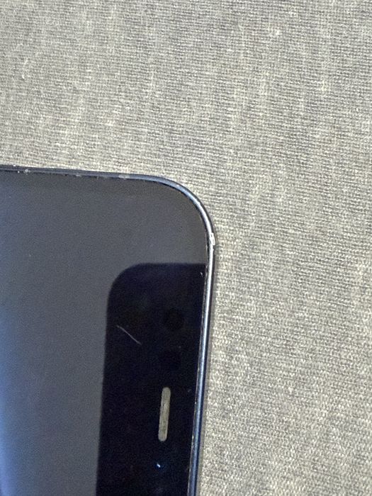 Iphone 12 folosit