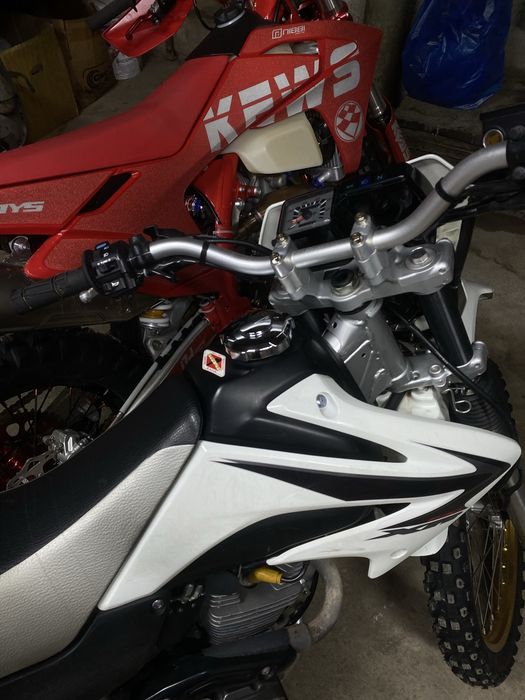 Мотоцикл Honda xr 230