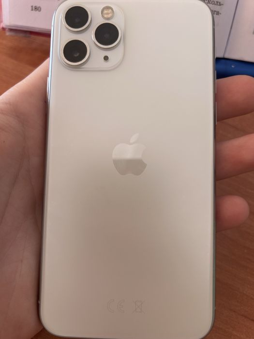 Продам айфон 11 про