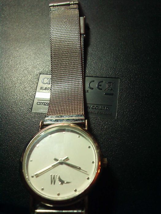 часы  наручные  ,,универсальные