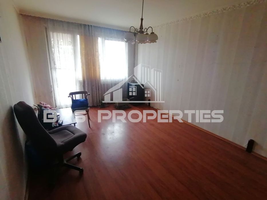 Продава се Тристаен апартамент в София, Люлин 9 - 89 кв.м за 2472 €/кв.м - Снимка #1