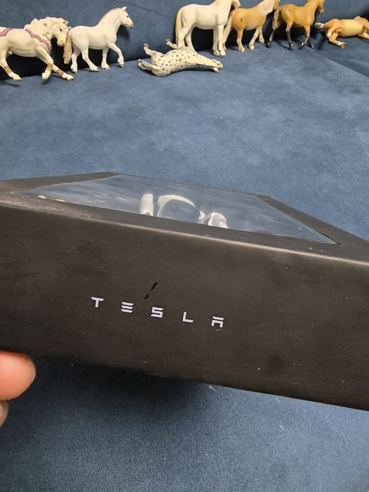 Figurină Tesla dw colecție