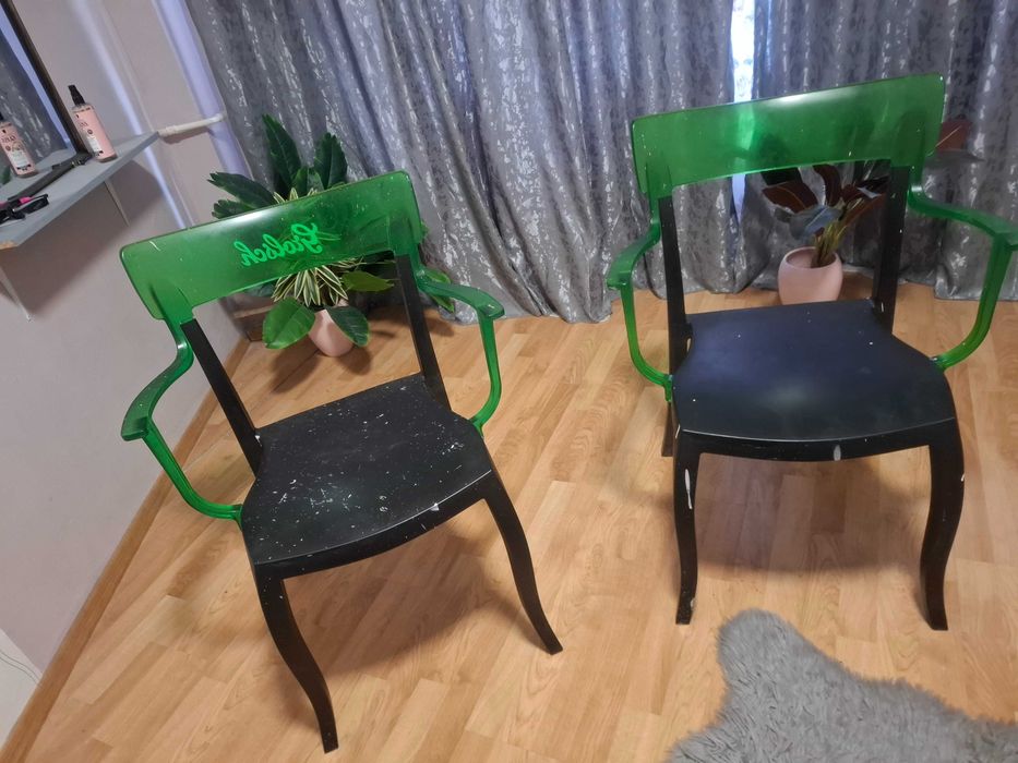 set masa  si 4 scaune plastic dur