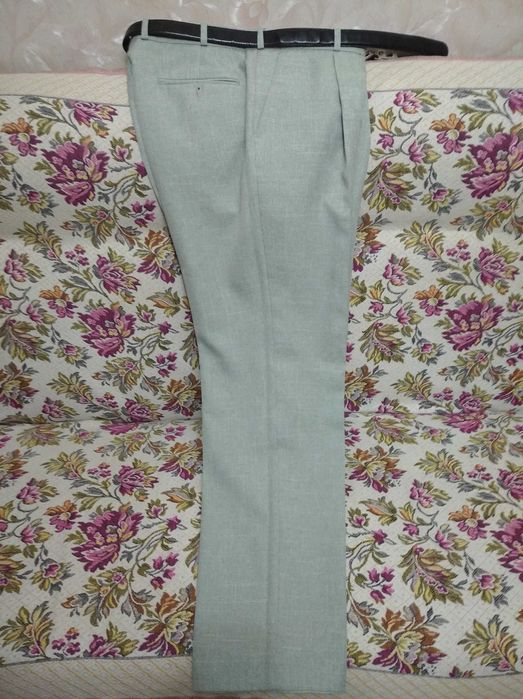 Продам мужской костюм 170000 размер 50-52.Фирма BARKLEY