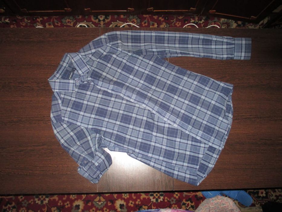 Три рубашки и пиджак