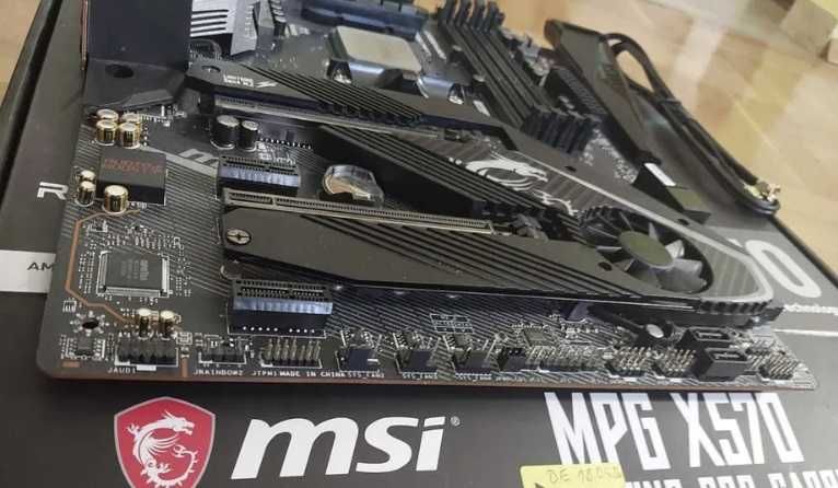 AMD Ryzen 9 5900X + MSI X570 Gaming Pro Carbon Wi-Fi