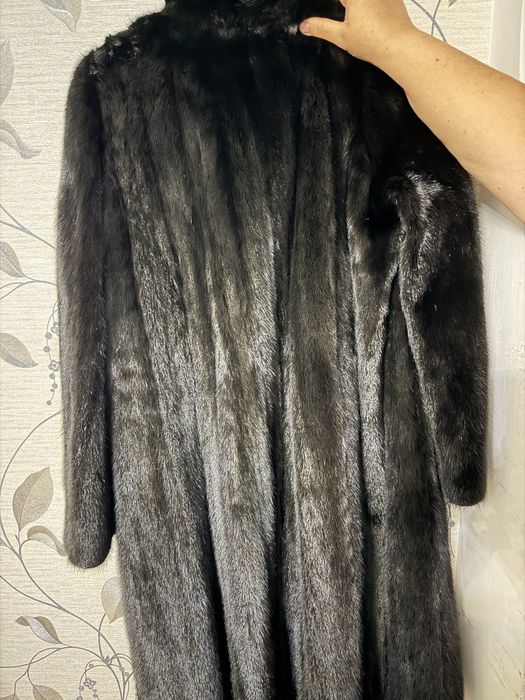 Продам норковую шубу