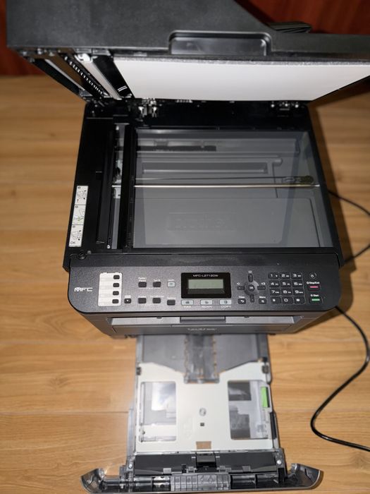 Multifunctionala brother  MFC-L2712DW