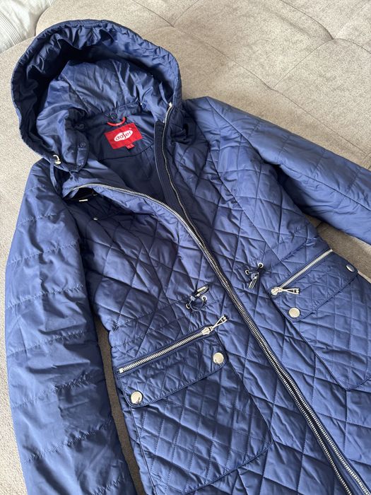 Продам весенний куртку пальто