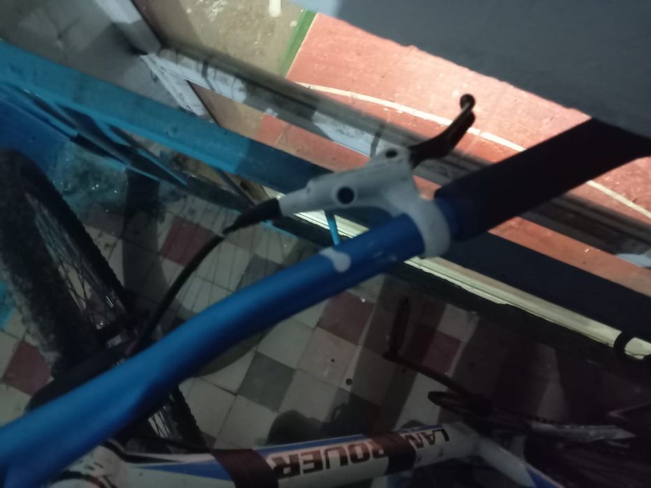 Продам велик + подарок трюковой самокат