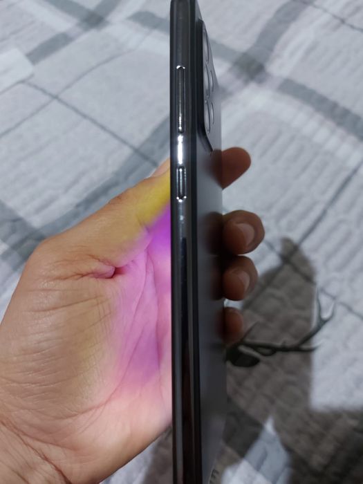 Самсунг А52 (4/128)