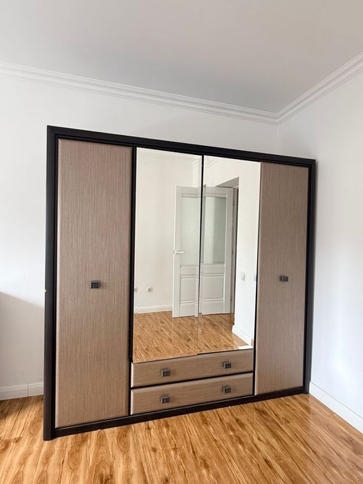 Продам спальный гарнитур