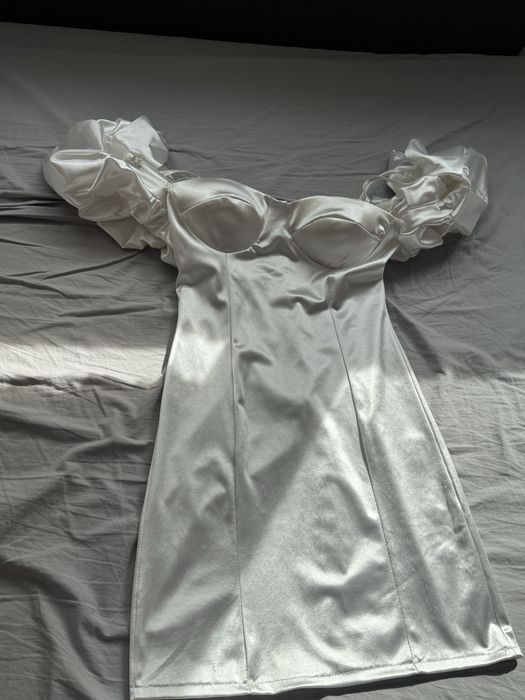 Официална рокля от LBD